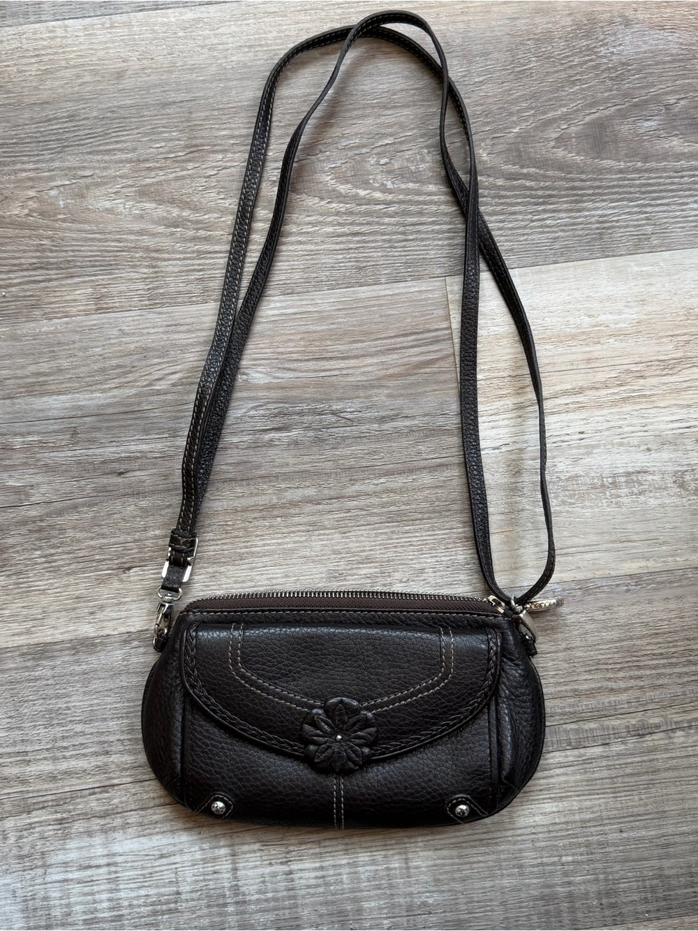 Brighton Mira Flor Chocolate Leather Wallet Crossbody - Picture 1 of 6